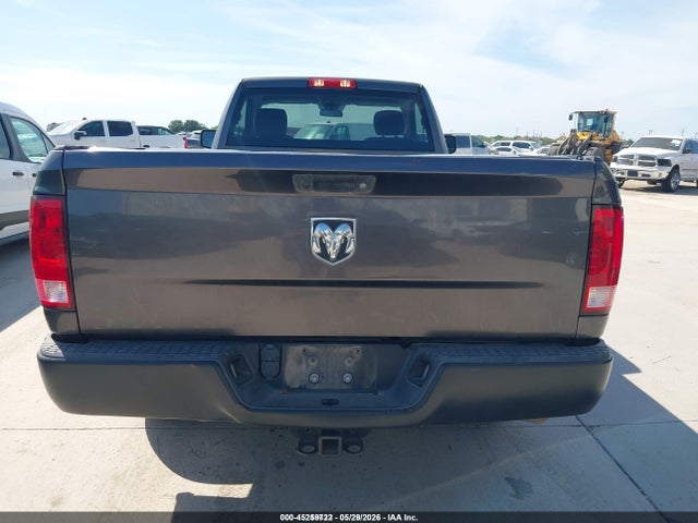 45258722 :رقم المزاد ، 3C6JR6DGXJG318149 vin ، 2018 Ram 1500 Tradesman  4x2 8' Box مزاد بيع