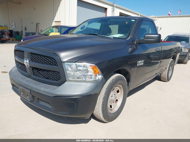 45258722 :رقم المزاد ، 3C6JR6DGXJG318149 vin ، 2018 Ram 1500 Tradesman  4x2 8' Box مزاد بيع