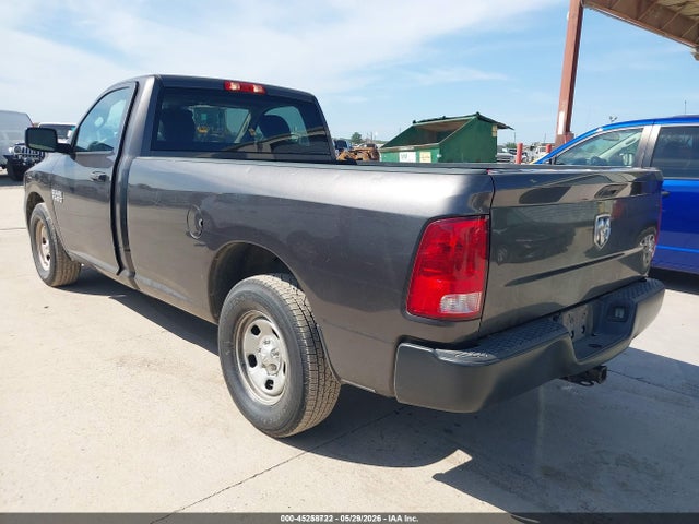 45258722 :رقم المزاد ، 3C6JR6DGXJG318149 vin ، 2018 Ram 1500 Tradesman  4x2 8' Box مزاد بيع