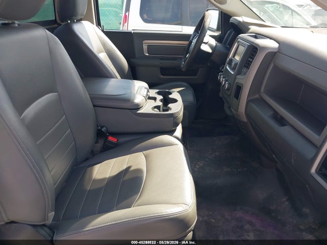 45258722 :رقم المزاد ، 3C6JR6DGXJG318149 vin ، 2018 Ram 1500 Tradesman  4x2 8' Box مزاد بيع