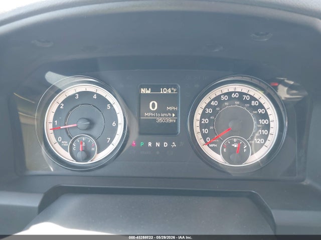 45258722 :رقم المزاد ، 3C6JR6DGXJG318149 vin ، 2018 Ram 1500 Tradesman  4x2 8' Box مزاد بيع