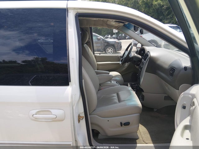 45258727 :رقم المزاد ، 2A8GP54L16R635358 vin ، 2006 Chrysler Town & Country Touring مزاد بيع