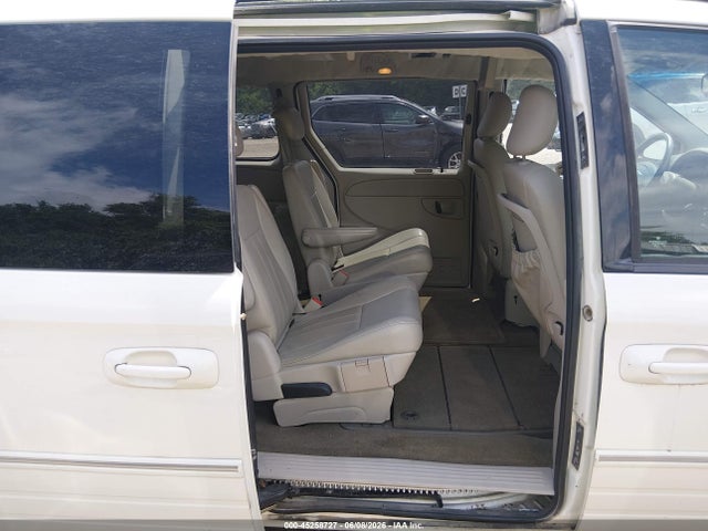 45258727 :رقم المزاد ، 2A8GP54L16R635358 vin ، 2006 Chrysler Town & Country Touring مزاد بيع