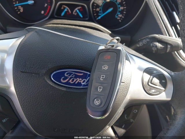 1FMCU0J91EUD09390 Ford Escape Titanium