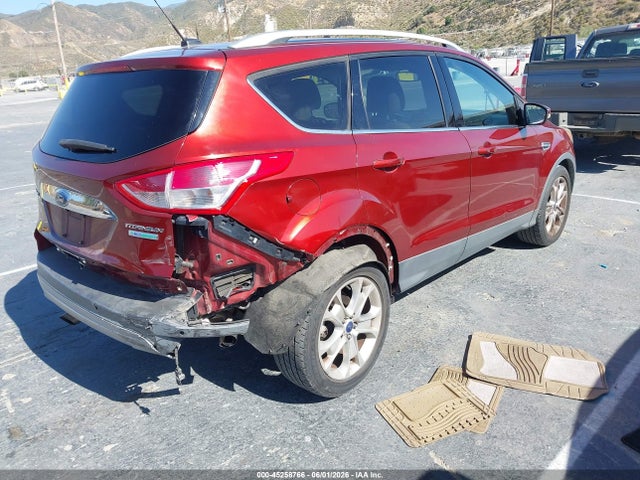 1FMCU0J91EUD09390 Ford Escape Titanium