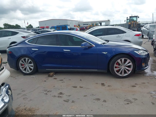 45258771 :رقم المزاد ، 5YJSA1E4XGF136901 vin ، 2016 Tesla Model S 90d/p100d/p85d/p90d مزاد بيع