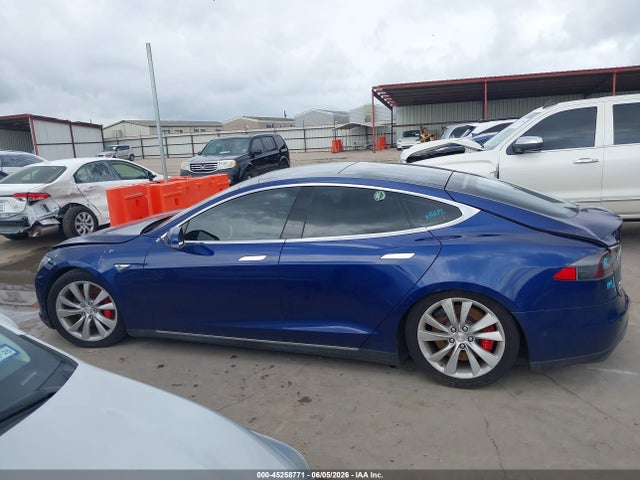 45258771 :رقم المزاد ، 5YJSA1E4XGF136901 vin ، 2016 Tesla Model S 90d/p100d/p85d/p90d مزاد بيع