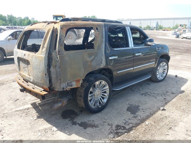 Продажа на аукционе авто 2011 Cadillac Escalade Luxury, vin: 1GYS4BEFXBR336690, номер лота: 45258785