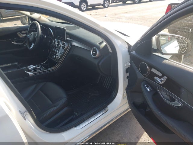 45258794 :رقم المزاد ، 55SWF4KB8GU134635 vin ، 2016 Mercedes-benz C 300 4matic مزاد بيع