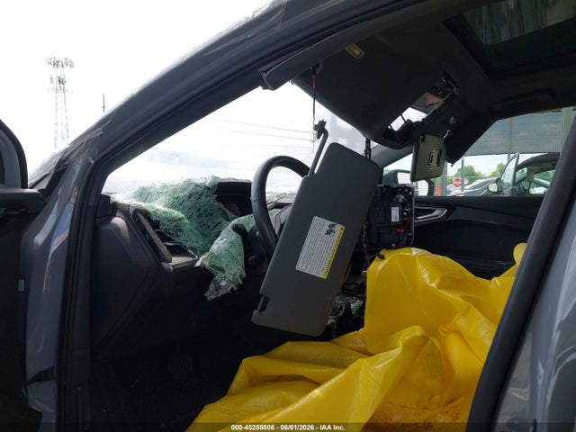 45258808 :رقم المزاد ، WA1BCBFZ5PP050048 vin ، 2023 Audi Q4 E-tron Premium Plus 40 Rwd مزاد بيع
