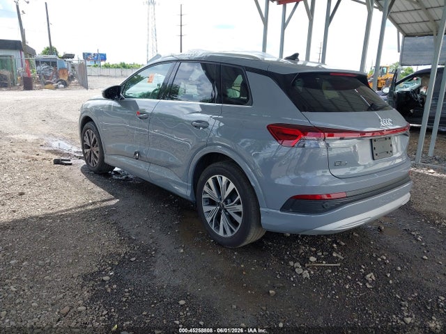 45258808 :رقم المزاد ، WA1BCBFZ5PP050048 vin ، 2023 Audi Q4 E-tron Premium Plus 40 Rwd مزاد بيع