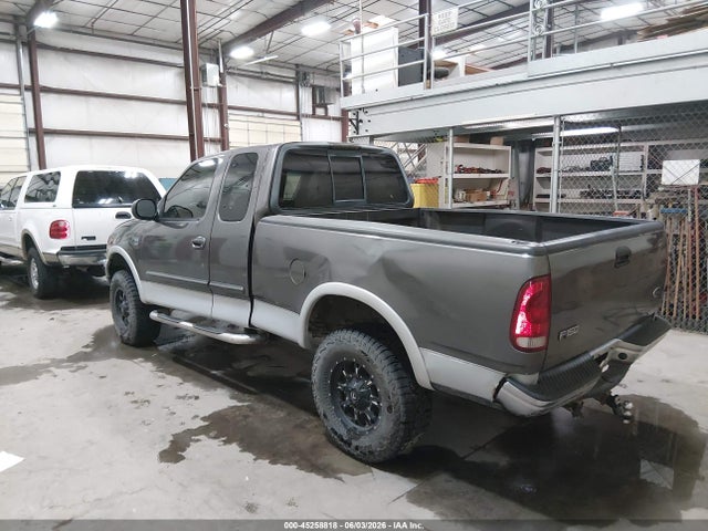 2003 Ford F-150 Lariat/xl/xlt მანქანა იყიდება აუქციონზე, vin: 2FTRX18L03CA51938, აუქციონის ნომერი: 45258818