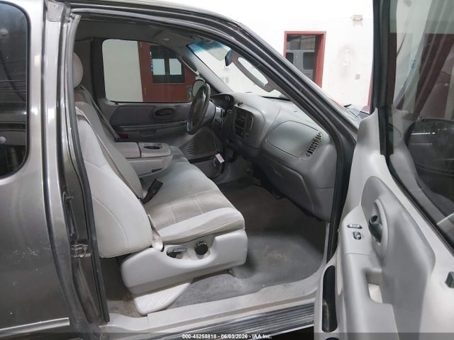 2003 Ford F-150 Lariat/xl/xlt მანქანა იყიდება აუქციონზე, vin: 2FTRX18L03CA51938, აუქციონის ნომერი: 45258818