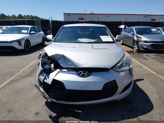 Продажа на аукционе авто 2013 Hyundai Veloster Base W/black, vin: KMHTC6AD5DU175850, номер лота: 45258839