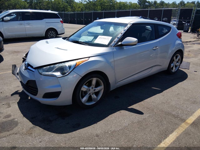 Продажа на аукционе авто 2013 Hyundai Veloster Base W/black, vin: KMHTC6AD5DU175850, номер лота: 45258839