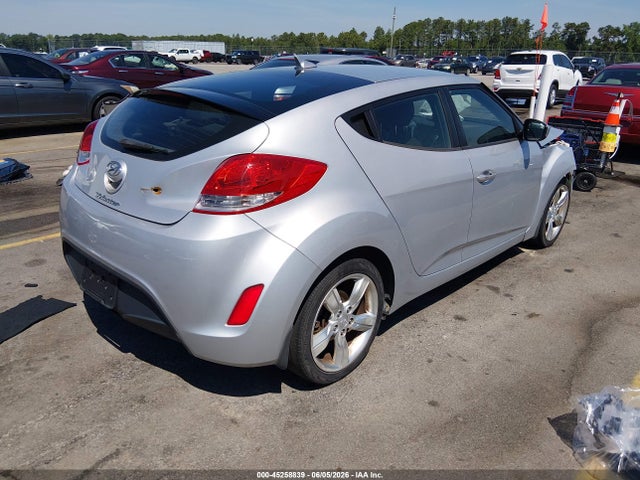Продажа на аукционе авто 2013 Hyundai Veloster Base W/black, vin: KMHTC6AD5DU175850, номер лота: 45258839