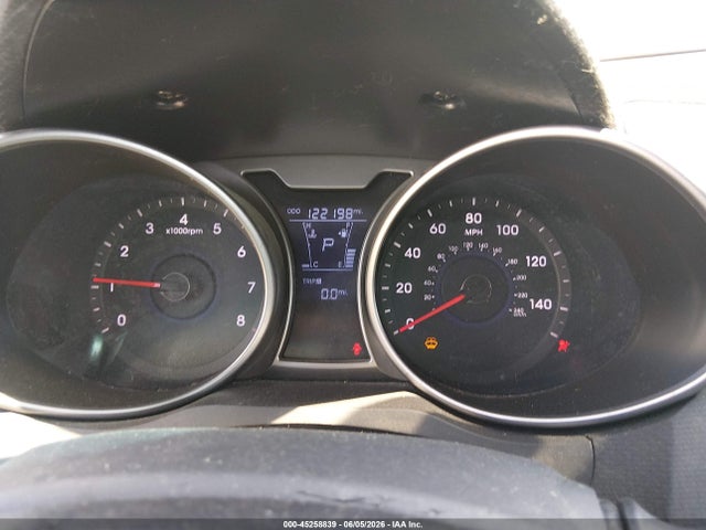 Продажа на аукционе авто 2013 Hyundai Veloster Base W/black, vin: KMHTC6AD5DU175850, номер лота: 45258839