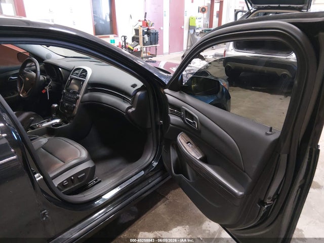Продажа на аукционе авто 2015 Chevrolet Malibu 1lz, vin: 1G11F5SL5FF198760, номер лота: 45258843