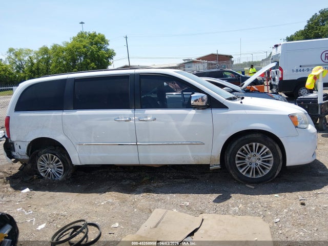 2015 Chrysler Town & Country Touring-l მანქანა იყიდება აუქციონზე, vin: 2C4RC1CG1FR628502, აუქციონის ნომერი: 45258958