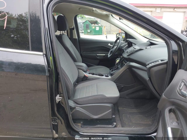 45258959 :رقم المزاد ، 1FMCU9GX3GUC32051 vin ، 2016 Ford Escape Se مزاد بيع