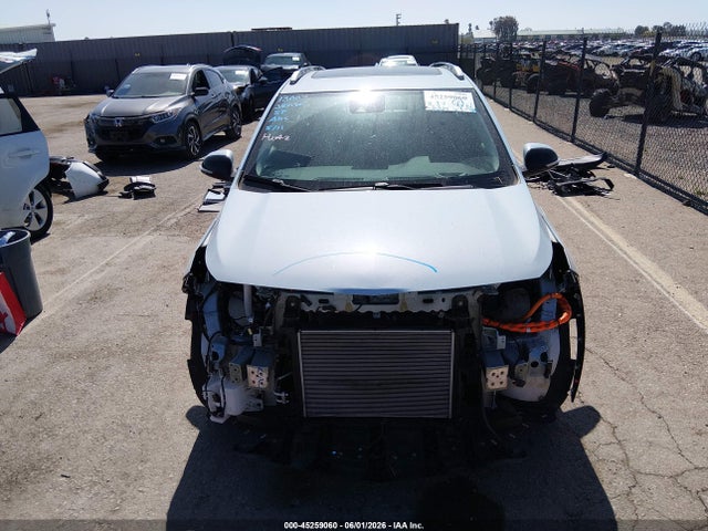 1G1FZ6S02N4133450 Chevrolet Bolt Euv Fwd Premier