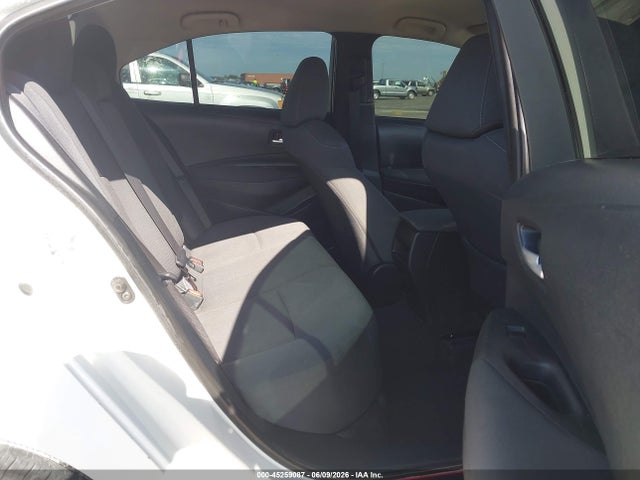 45259087 :رقم المزاد ، 5YFEPMAE3MP181318 vin ، 2021 Toyota Corolla Le مزاد بيع