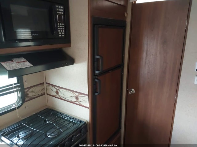 2014 Forest River Freedom Express M-23 მანქანა იყიდება აუქციონზე, vin: 5ZT2FEMB4EA014645, აუქციონის ნომერი: 45259128