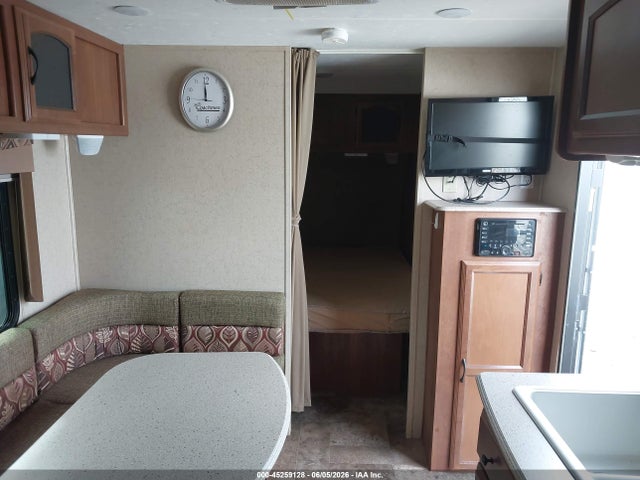 2014 Forest River Freedom Express M-23 მანქანა იყიდება აუქციონზე, vin: 5ZT2FEMB4EA014645, აუქციონის ნომერი: 45259128