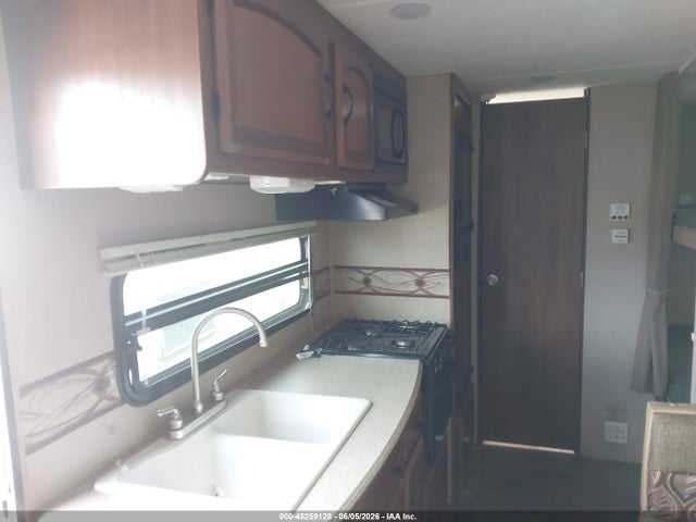 2014 Forest River Freedom Express M-23 მანქანა იყიდება აუქციონზე, vin: 5ZT2FEMB4EA014645, აუქციონის ნომერი: 45259128