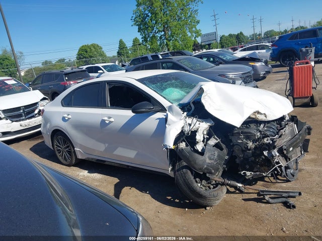 2022 Kia Forte Gt-line მანქანა იყიდება აუქციონზე, vin: 3KPF54ADXNE435126, აუქციონის ნომერი: 45259161