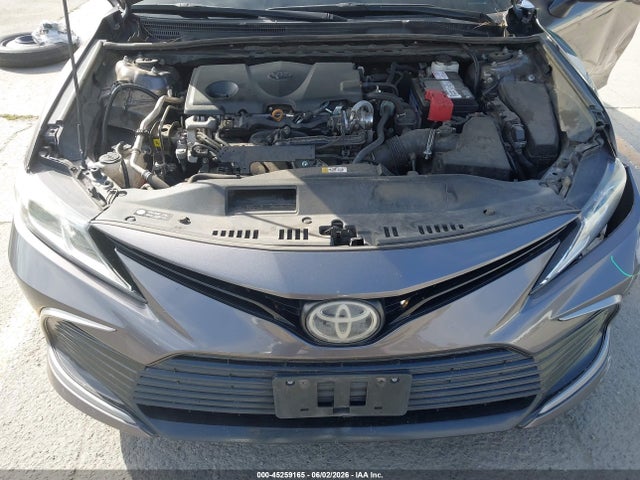 45259165 :رقم المزاد ، 4T1C11AK4MU545757 vin ، 2021 Toyota Camry Le مزاد بيع