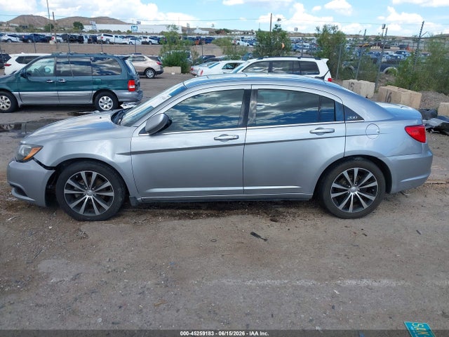 1C3CCBBB2EN159017 Chrysler 200 Touring