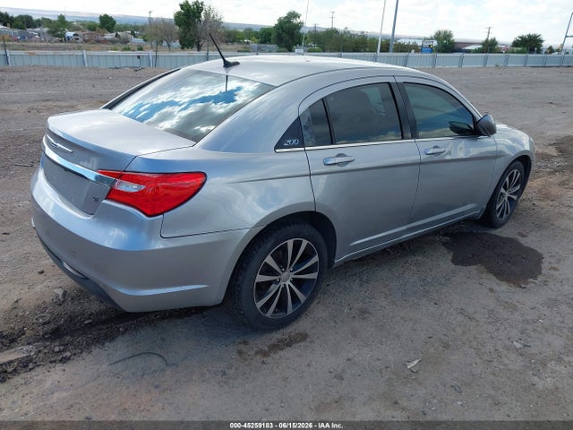 1C3CCBBB2EN159017 Chrysler 200 Touring