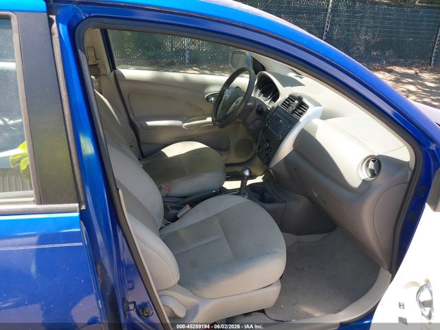 45259194 :رقم المزاد ، 3N1CN7AP2FL839746 vin ، 2015 Nissan Versa 1.6 Sl مزاد بيع