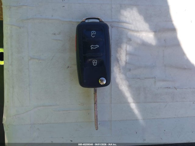Продажа на аукционе авто 2017 Volkswagen Passat 1.8t R-line, vin: 1VWDT7A32HC068592, номер лота: 45259348