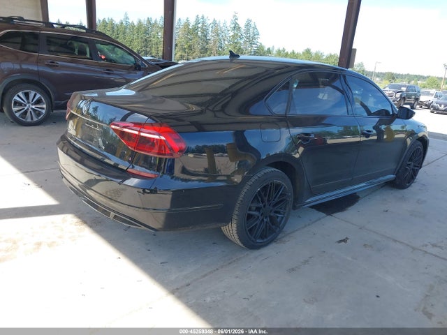 Продажа на аукционе авто 2017 Volkswagen Passat 1.8t R-line, vin: 1VWDT7A32HC068592, номер лота: 45259348