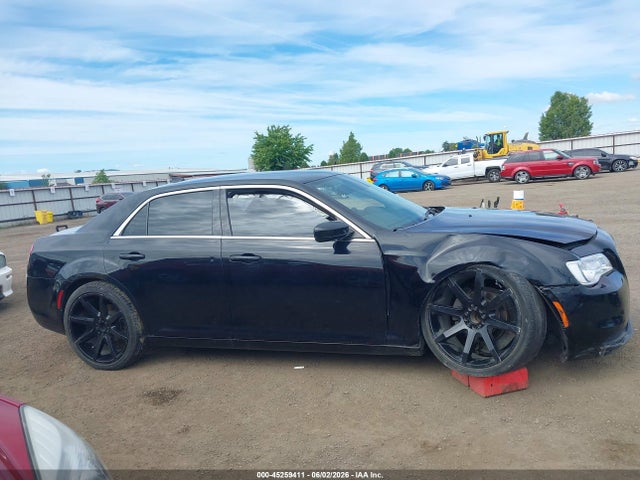 Chrysler 300 Limited 2017 2C3CCAAG3HH645937 Image 14