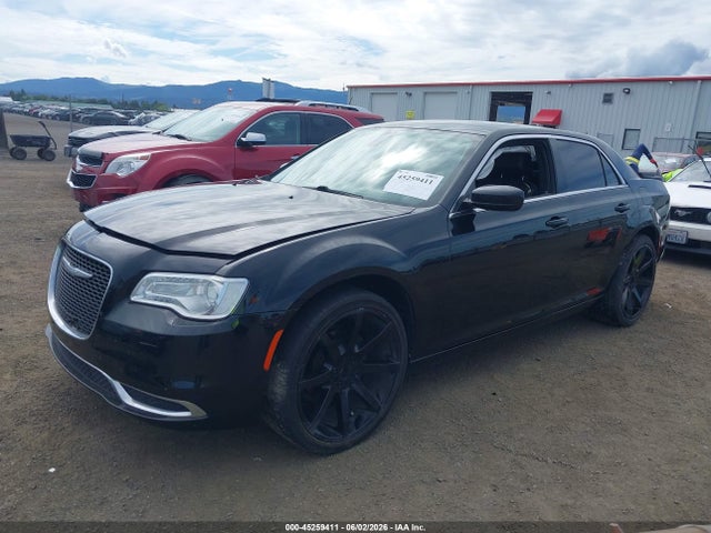 45259411 :رقم المزاد ، 2C3CCAAG3HH645937 vin ، 2017 Chrysler 300 Limited مزاد بيع