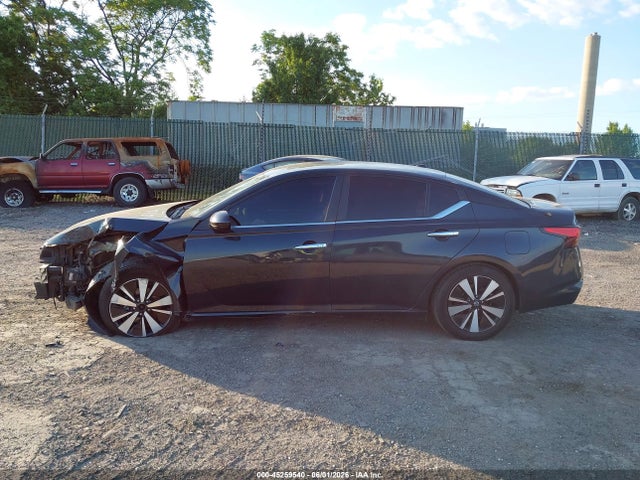 1N4BL4DV6MN314425 Nissan Altima Sv Fwd
