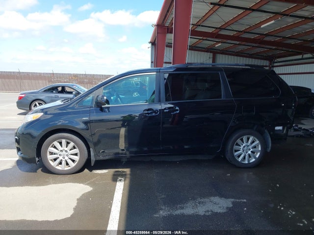 2017 Toyota Sienna Le 7 Passenger მანქანა იყიდება აუქციონზე, vin: 5TDJZ3DCXHS149363, აუქციონის ნომერი: 45259564