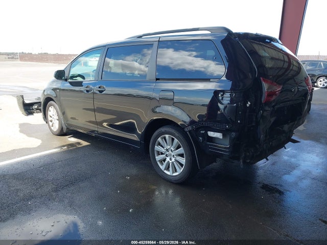 2017 Toyota Sienna Le 7 Passenger მანქანა იყიდება აუქციონზე, vin: 5TDJZ3DCXHS149363, აუქციონის ნომერი: 45259564