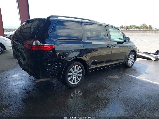 2017 Toyota Sienna Le 7 Passenger მანქანა იყიდება აუქციონზე, vin: 5TDJZ3DCXHS149363, აუქციონის ნომერი: 45259564