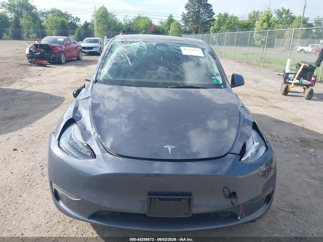 Продажа на аукционе авто 2023 Tesla Model Y Awd/long Range Dual Motor All-wheel Drive, vin: 7SAYGDEE1PA092029, номер лота: 45259573