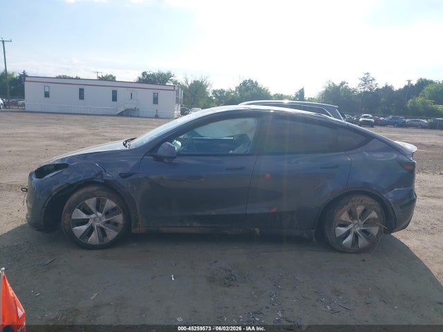 Продажа на аукционе авто 2023 Tesla Model Y Awd/long Range Dual Motor All-wheel Drive, vin: 7SAYGDEE1PA092029, номер лота: 45259573