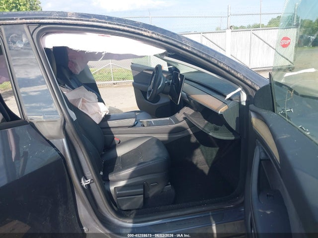 Продажа на аукционе авто 2023 Tesla Model Y Awd/long Range Dual Motor All-wheel Drive, vin: 7SAYGDEE1PA092029, номер лота: 45259573