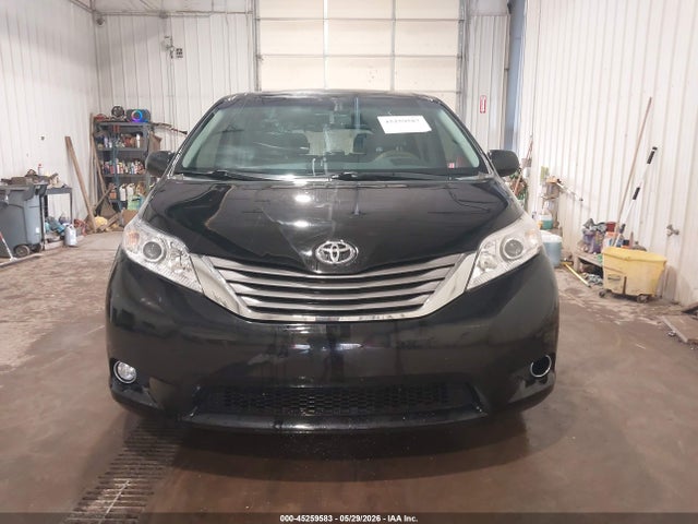 2013 Toyota Sienna Xle V6 8 Passenger მანქანა იყიდება აუქციონზე, vin: 5TDYK3DC3DS299845, აუქციონის ნომერი: 45259583