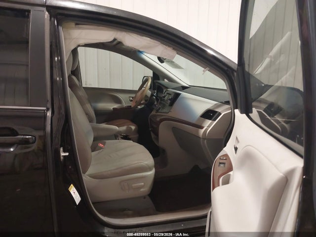 2013 Toyota Sienna Xle V6 8 Passenger მანქანა იყიდება აუქციონზე, vin: 5TDYK3DC3DS299845, აუქციონის ნომერი: 45259583