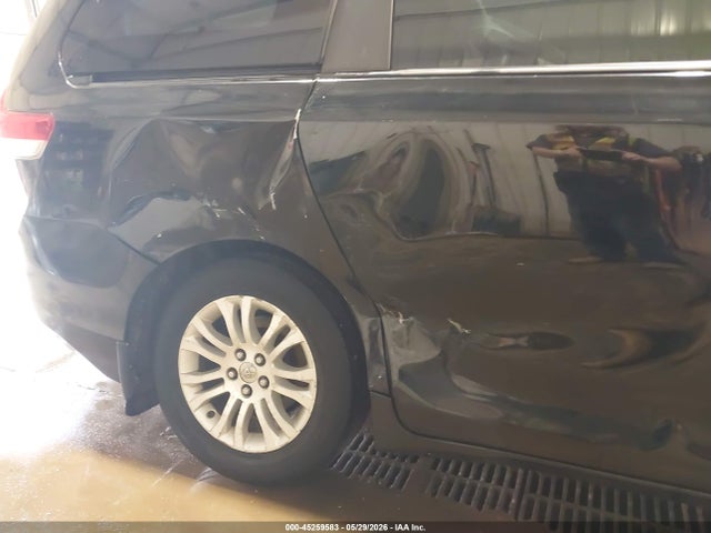 2013 Toyota Sienna Xle V6 8 Passenger მანქანა იყიდება აუქციონზე, vin: 5TDYK3DC3DS299845, აუქციონის ნომერი: 45259583
