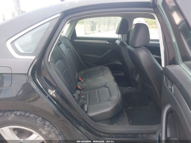 2015 Volkswagen Passat 1.8t Limited Edition მანქანა იყიდება აუქციონზე, vin: 1VWAS7A30FC078198, აუქციონის ნომერი: 45259605