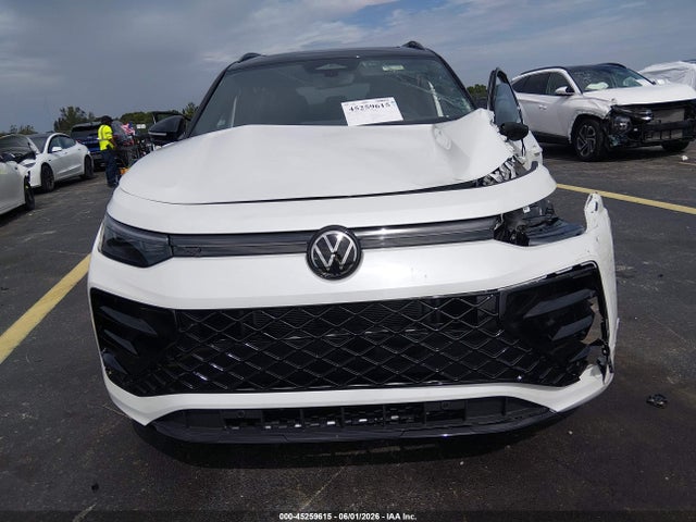 Продажа на аукционе авто 2026 Volkswagen Tiguan Se R-line Black, vin: 3VVHR7RM6TM019632, номер лота: 45259615